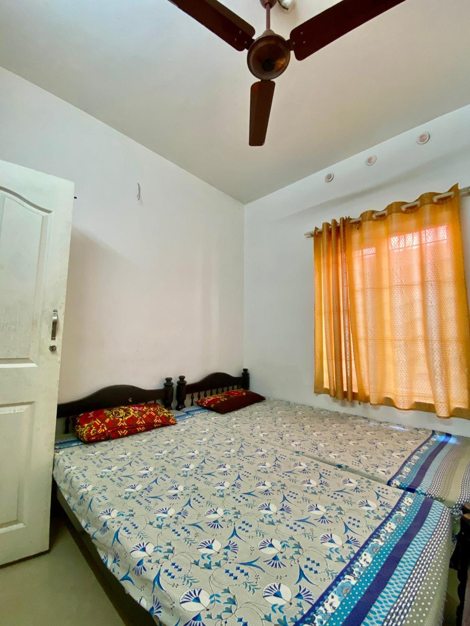 Rajatheeram Beach Homestay & Backwater Cruise Alleppey Alappuzha Buitenkant foto