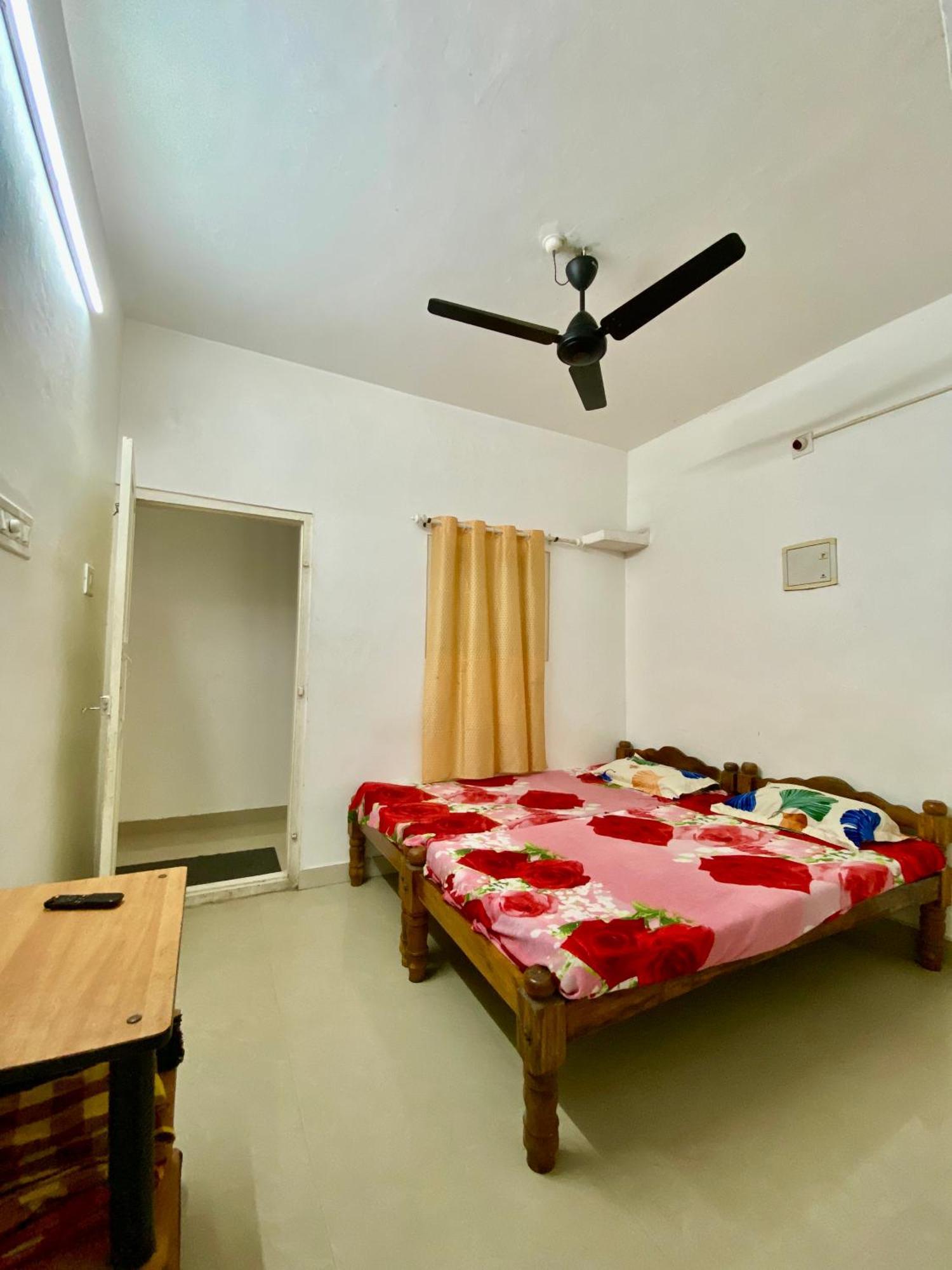 Rajatheeram Beach Homestay & Backwater Cruise Alleppey Alappuzha Buitenkant foto
