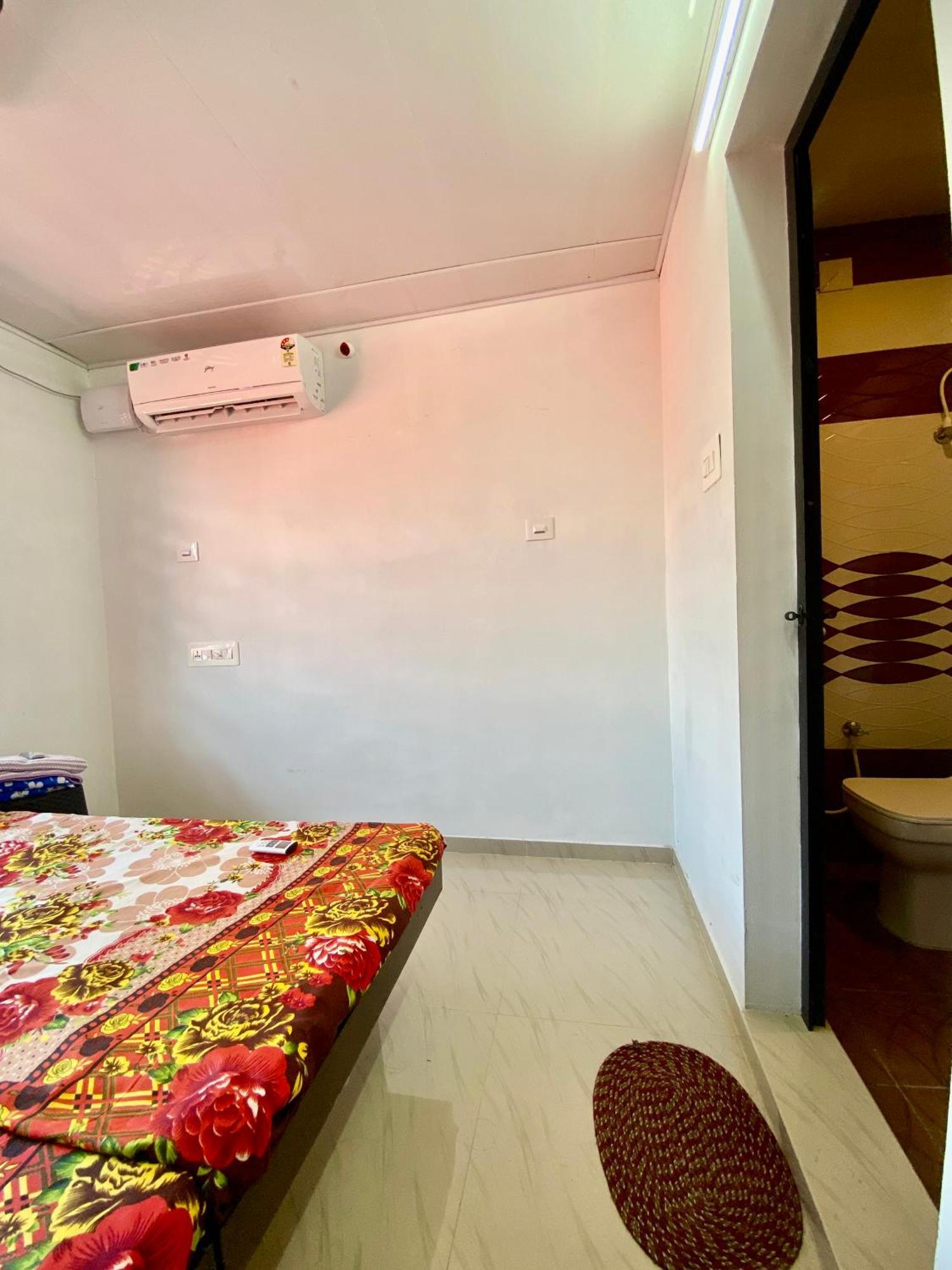 Rajatheeram Beach Homestay & Backwater Cruise Alleppey Alappuzha Buitenkant foto