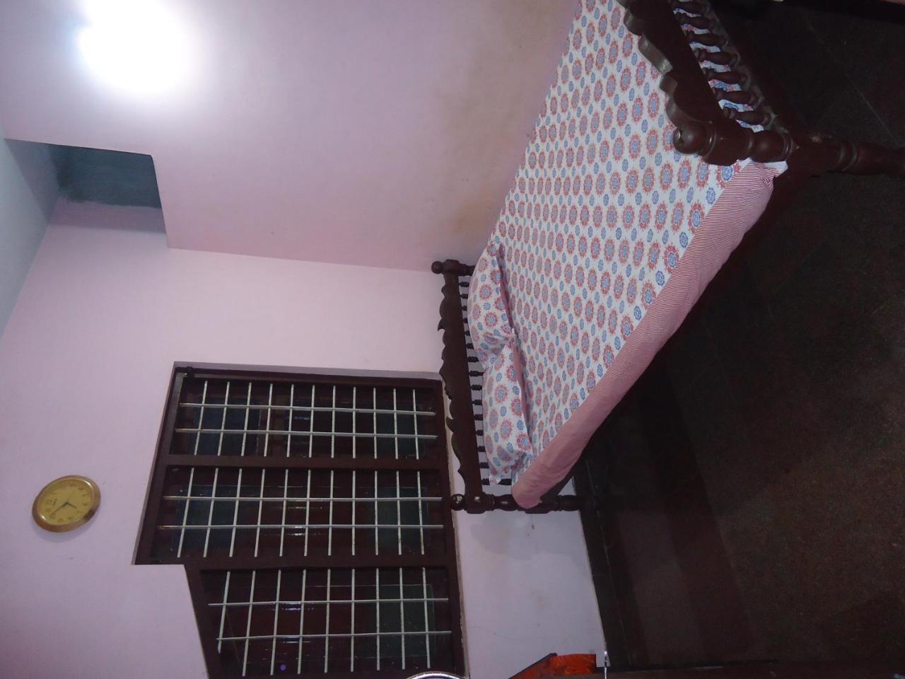 Rajatheeram Beach Homestay & Backwater Cruise Alleppey Alappuzha Buitenkant foto